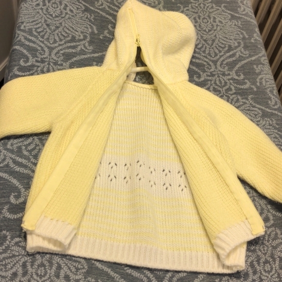 🤗 Sweater 🤗 - Picture 3 of 6